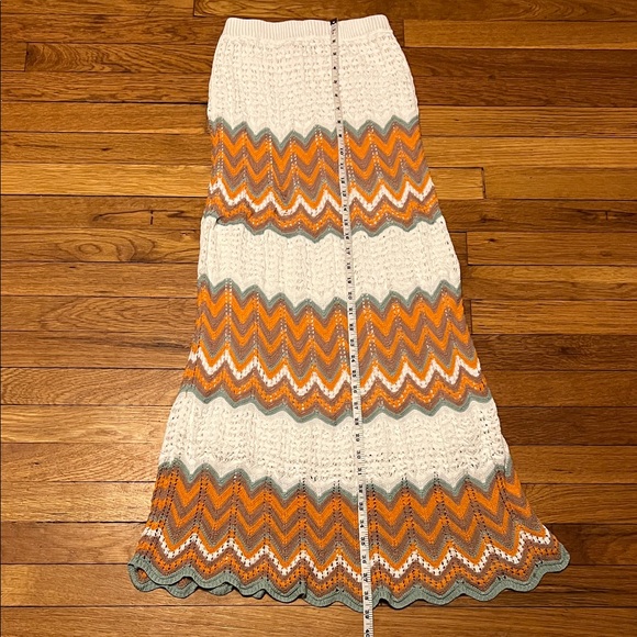Petal & Pup Zigzag Crochet Maxi Skirt White Orange Gray 8 EUC Boho Cottagecore - Picture 6 of 7